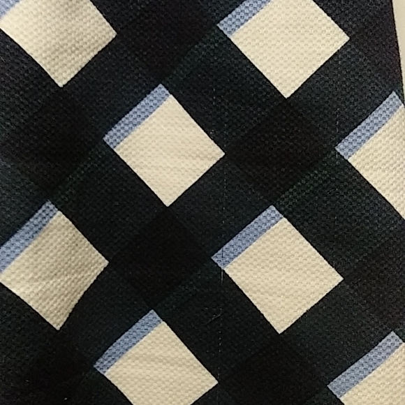 Ann Taylor size 12 petite ladies skirt.  Block pattern. - Picture 7 of 7